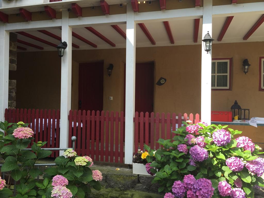 Hotel Agnesen-Hof Barweiler Екстер'єр фото